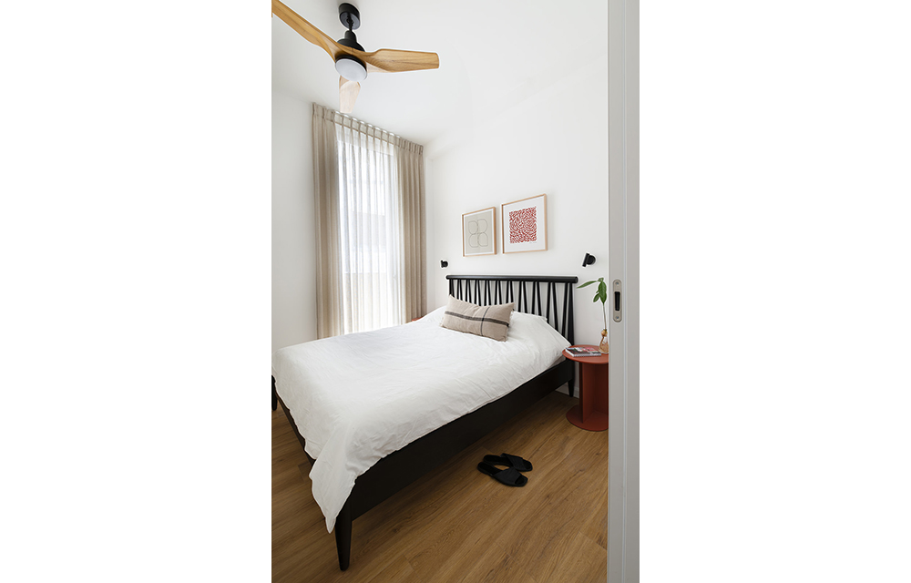 מיטה BROOM BLACK