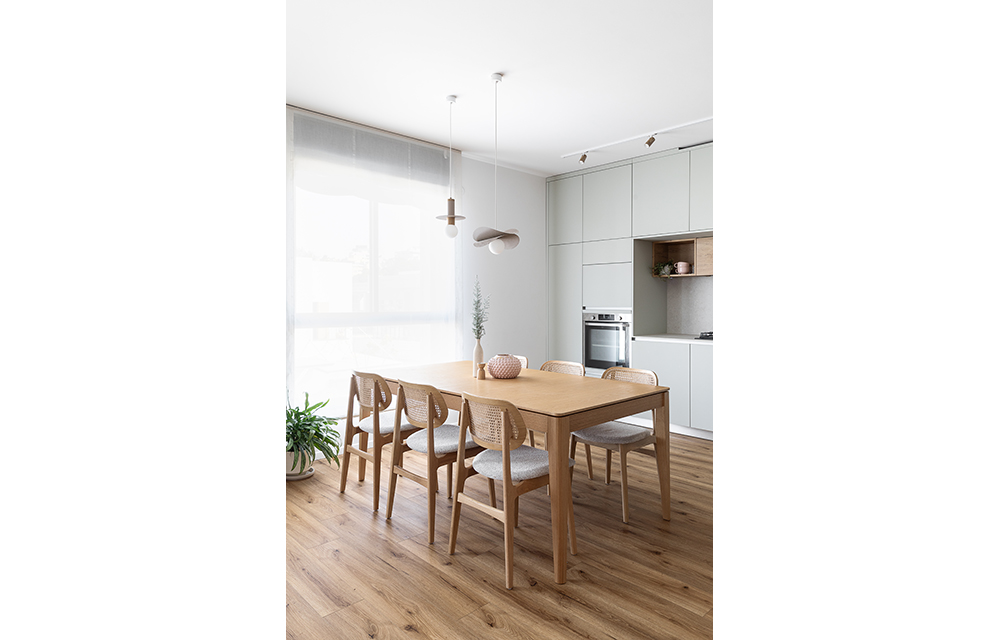 שולחן אוכל נפתח PALERMO אלון כיסא ראטן POLO